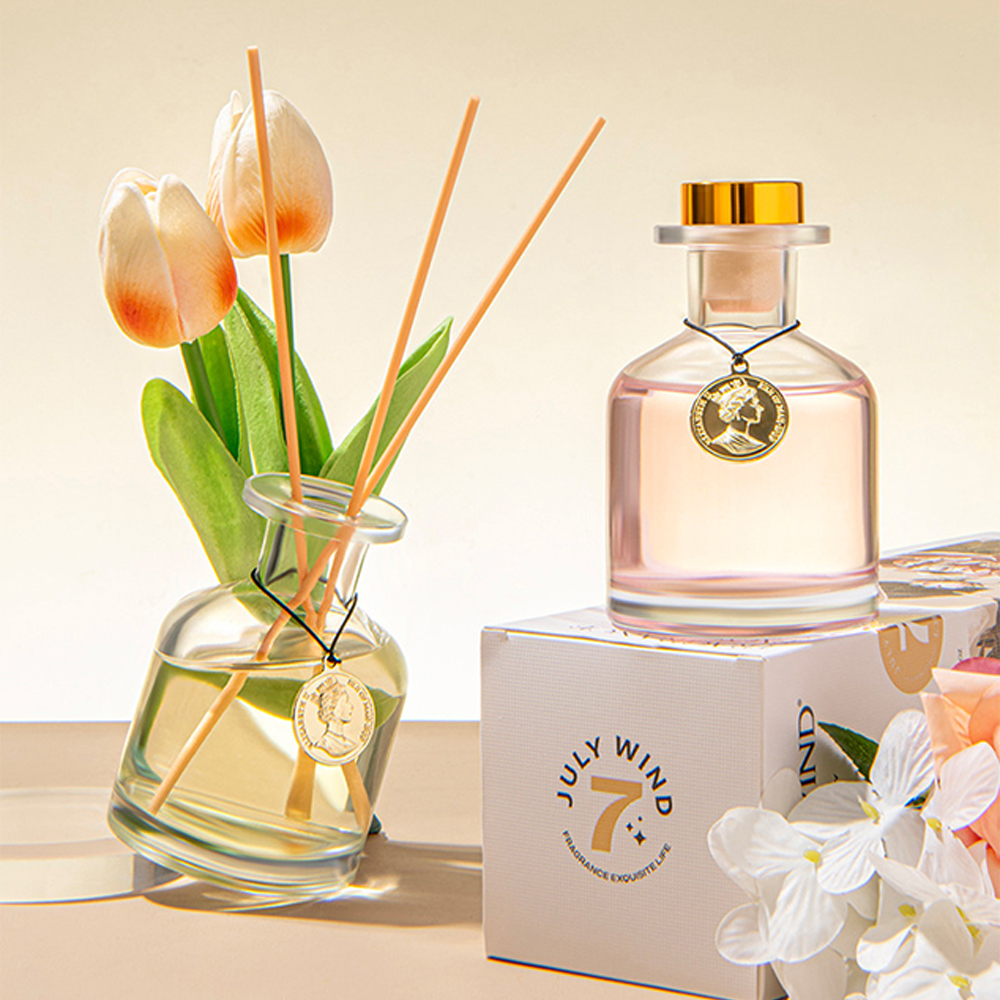 Creative and Stylish Floral Scent Diffuser Flameless Home Décor Ornament